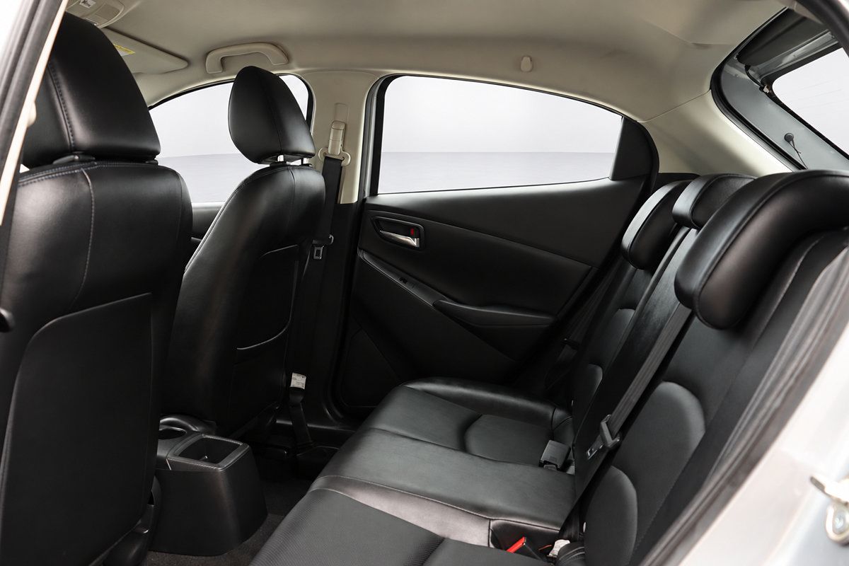Used 2020 Toyota Yaris XLE FWD image 17
