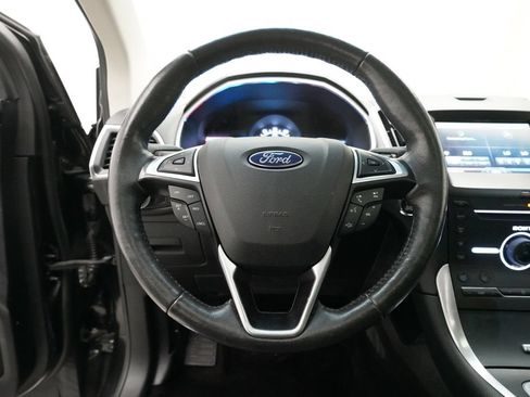 Used 2015 Ford Edge Titanium w/ Equipment Group 301A AWD/4WD image 4