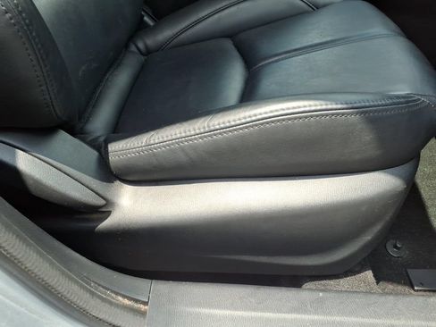 Used 2018 MAZDA MAZDA3 Touring FWD image 9