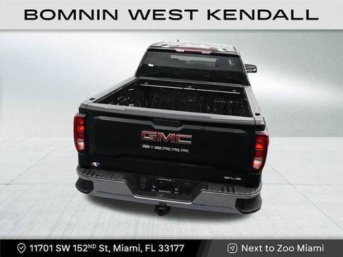 Used 2023 GMC Sierra 1500 SLE image 16