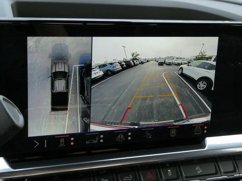 New 2025 GMC Sierra 2500 SLT w/ SLT Premium Package image 7