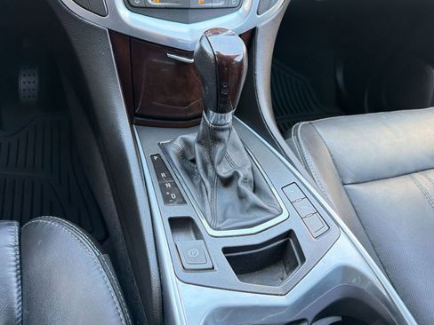 Used 2012 Cadillac SRX Luxury FWD image 16