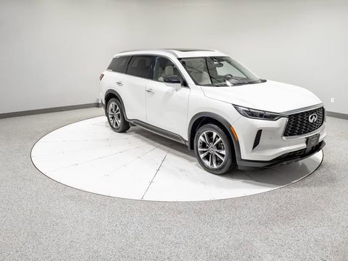 Used 2023 INFINITI QX60 Luxe w/ Cargo Package AWD/4WD image 32