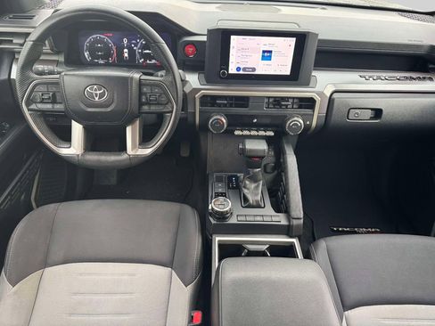 Used 2024 Toyota Tacoma TRD Off-Road image 12