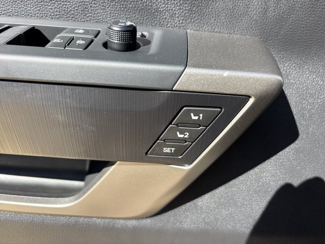 Used 2026 Toyota Sequoia Platinum AWD/4WD image 23