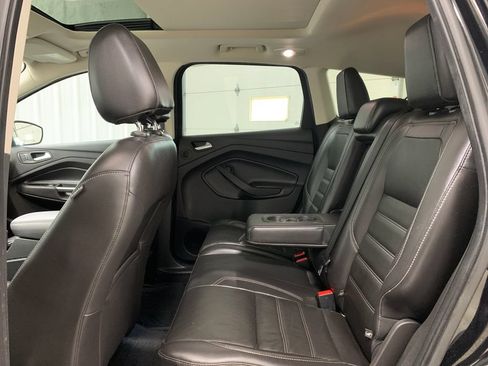 Used 2017 Ford Escape Titanium FWD image 17