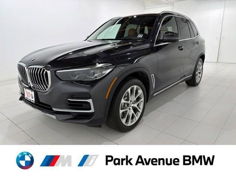 Used 2022 BMW X5 xDrive40i w/ Premium Package AWD/4WD image 1