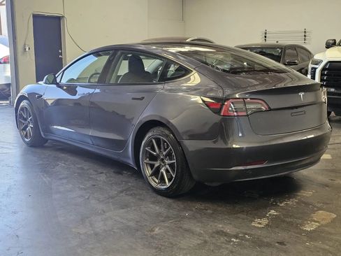 Used 2023 Tesla Model 3 Standard Range RWD image 2
