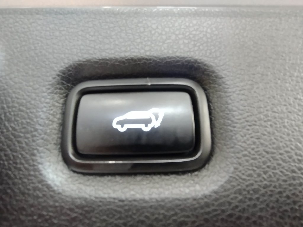 Certified 2023 Hyundai Santa Fe Limited AWD/4WD image 21