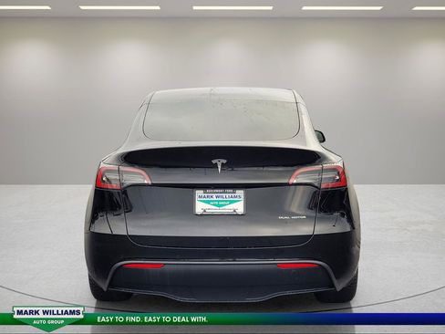 Used 2021 Tesla Model Y Long Range AWD/4WD image 5