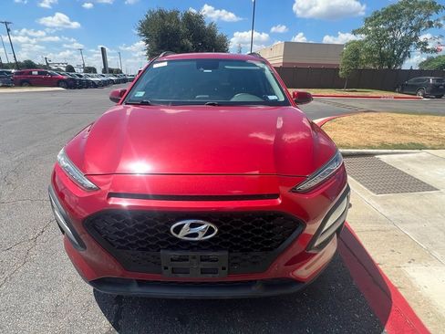Used 2021 Hyundai Kona SEL w/ Cargo Package FWD image 3
