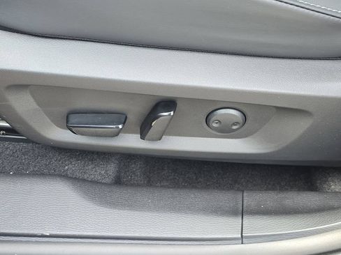 New 2026 Nissan Rogue SL AWD/4WD image 19