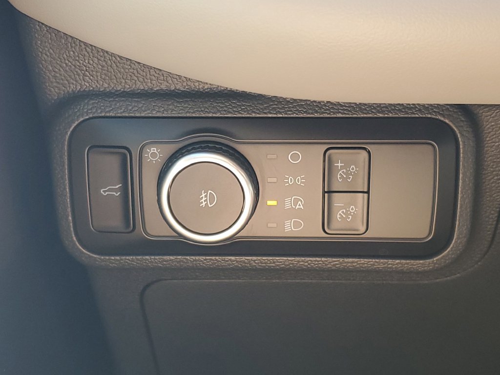 Used 2026 Ford Explorer Active w/ Active Comfort Package RWD image 20