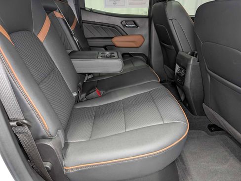 Used 2024 GMC Canyon AT4 w/ AT4 Premium Package image 41