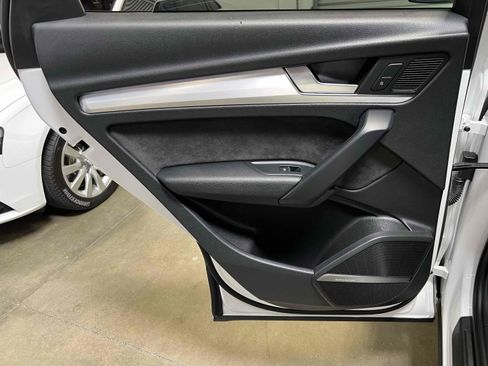 Used 2018 Audi SQ5 Prestige w/ Prestige Package image 78