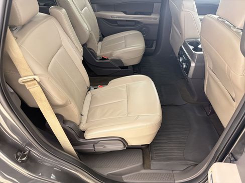 Used 2020 Ford Expedition XLT w/ Equipment Group 202A RWD image 28