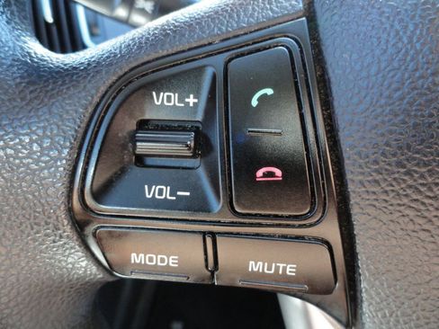 Used 2017 Kia Rio LX image 19