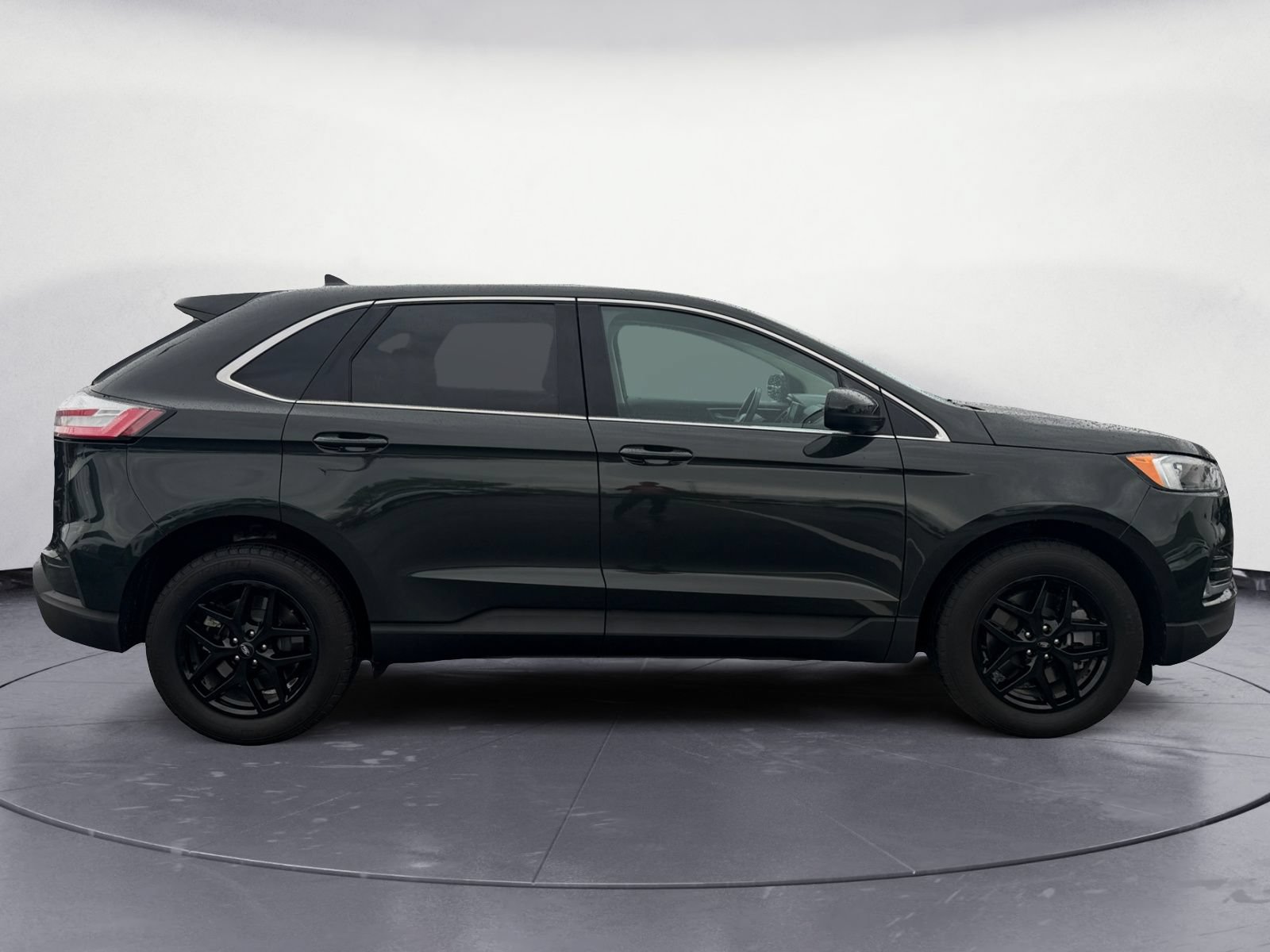 Used 2024 Ford Edge SEL w/ Convenience Package AWD/4WD image 6
