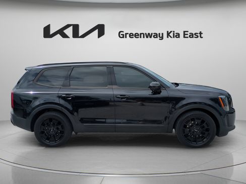 Used 2022 Kia Telluride SX w/ Nightfall Edition Package AWD/4WD image 4