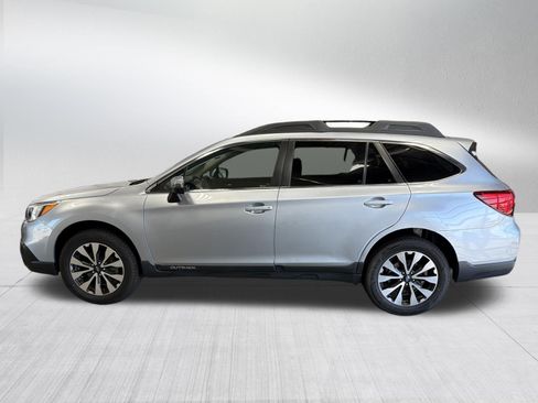 Used 2016 Subaru Outback 2.5i Limited AWD/4WD image 4