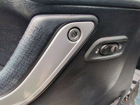 Used 2014 Jeep Wrangler Unlimited Sahara w/ Dual Top Group image 11