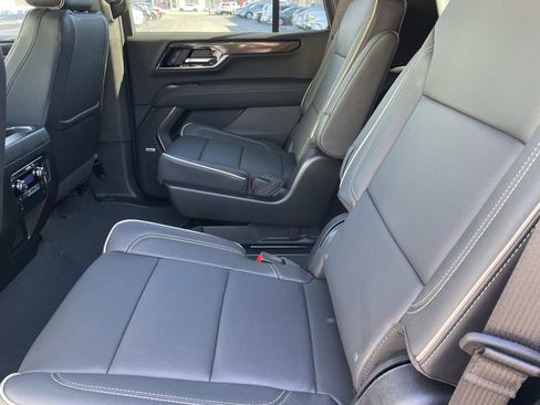 New 2026 GMC Yukon Elevation image 23