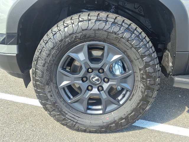 Used 2026 Lexus GX 550 AWD/4WD image 8