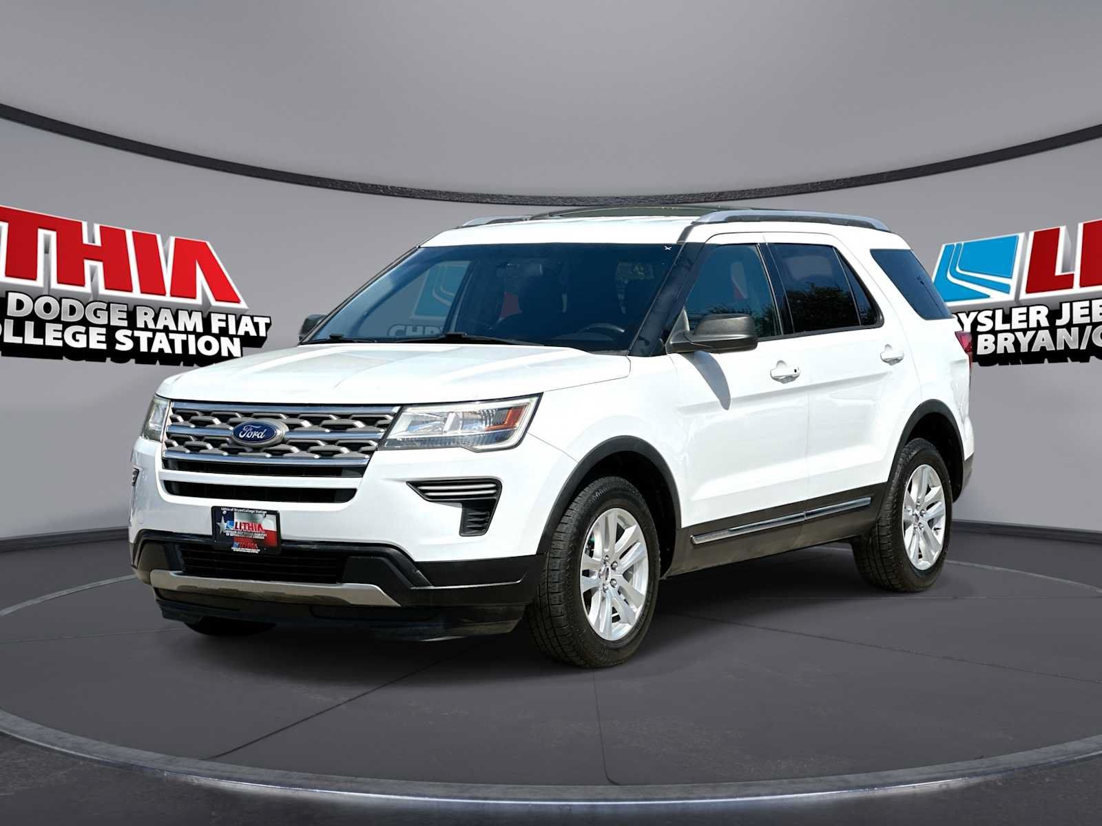 Used 2018 Ford Explorer XLT AWD/4WD image 1
