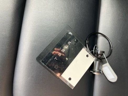 Used 2020 Tesla Model 3 Long Range image 39