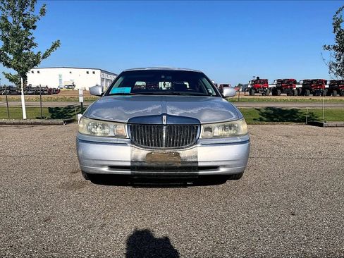 Used 2000 Lincoln Town Car Executive RWD image 7