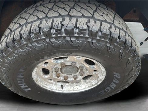 Used 2004 GMC Sierra 2500 SLE w/ Heavy-Duty Power Package image 25