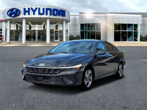 New 2026 Hyundai Elantra Limited FWD image 1