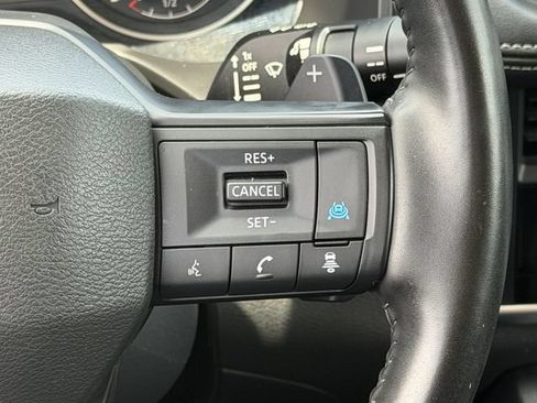 Used 2025 Nissan Rogue SV FWD image 14