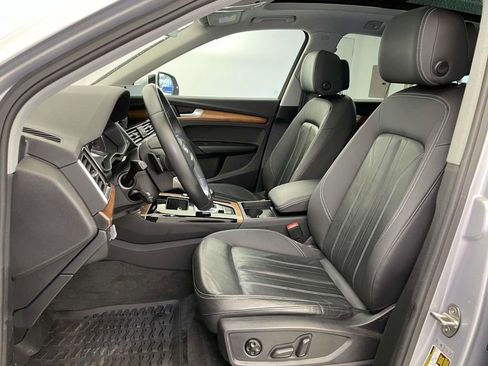 Certified 2023 Audi Q5 2.0T Premium w/ Convenience Package AWD/4WD image 5