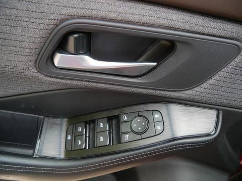 Certified 2022 Nissan Rogue SV image 15