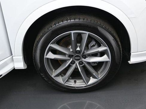 Used 2023 Audi Q3 2.0T Premium Plus w/ Premium Plus Package AWD/4WD image 40