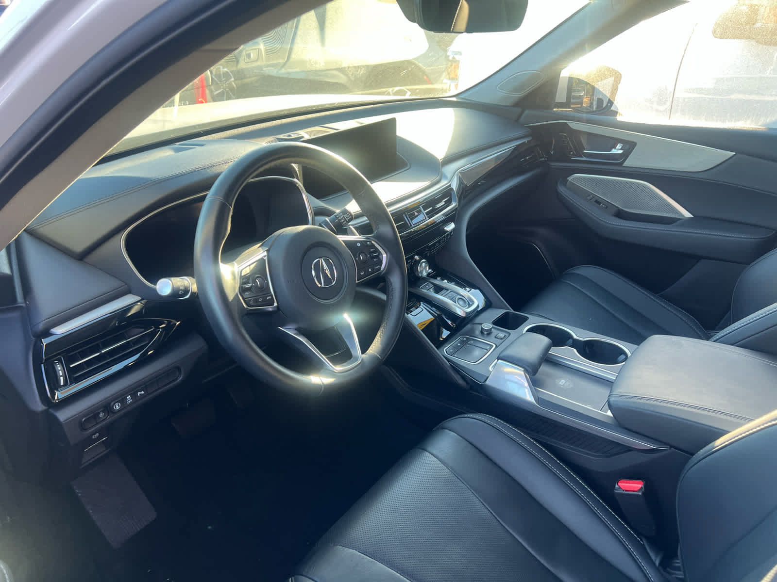 Used 2023 Acura MDX w/ Technology Package AWD/4WD image 4