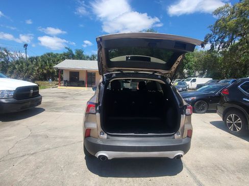 Used 2020 Ford Escape SE FWD image 29