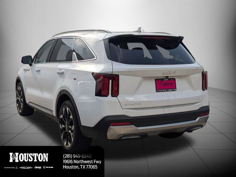 Used 2025 Kia Sorento SX image 6