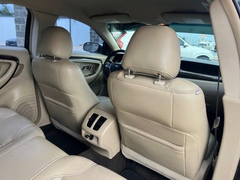 Used 2014 Ford Taurus Limited FWD image 21