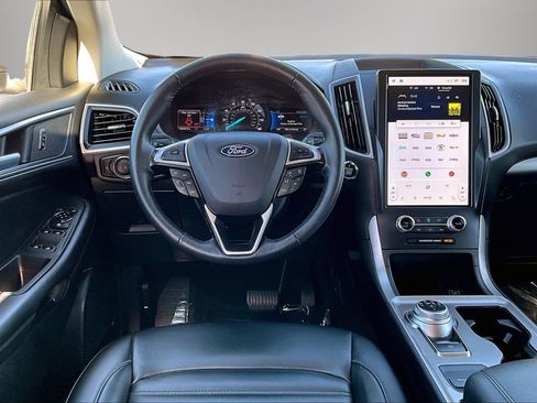 Used 2024 Ford Edge SEL image 8