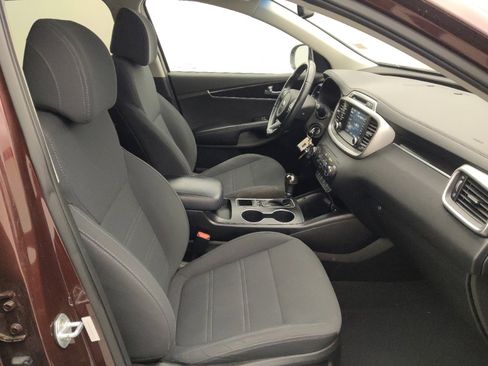 Used 2017 Kia Sorento LX image 21
