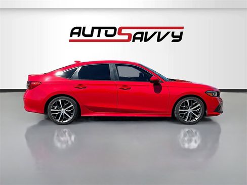 Used 2022 Honda Civic Touring image 8