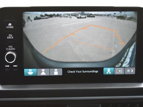 Used 2025 Honda Pilot EX-L image 5
