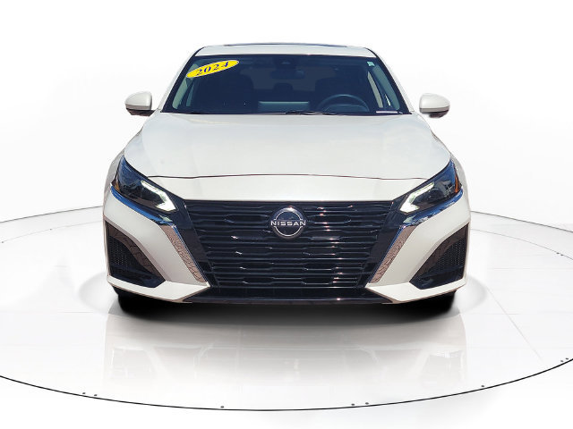 Used 2024 Nissan Altima 2.5 SL FWD image 2