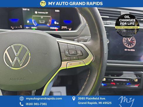 Used 2022 Volkswagen Tiguan SE image 21