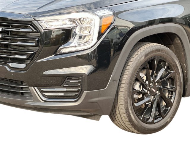 Used 2024 GMC Terrain SLE w/ Driver Convenience Package AWD/4WD image 7