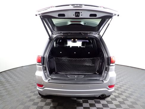 Used 2019 Jeep Grand Cherokee Altitude AWD/4WD image 16