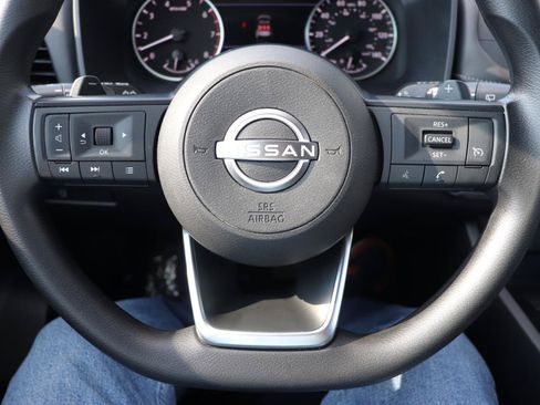 Used 2024 Nissan Rogue S AWD/4WD image 26