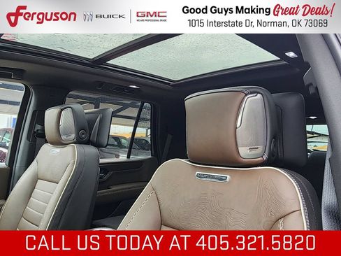 New 2026 GMC Yukon Denali Ultimate AWD/4WD image 17